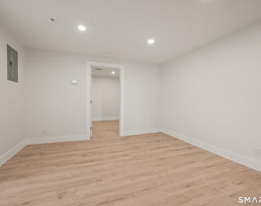542 Main Street - Photo Thumbnail 4