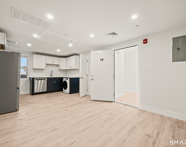 542 Main Street - Photo Thumbnail 3