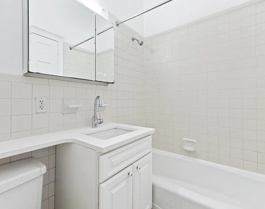 121 Madison Avenue - Photo Thumbnail 5