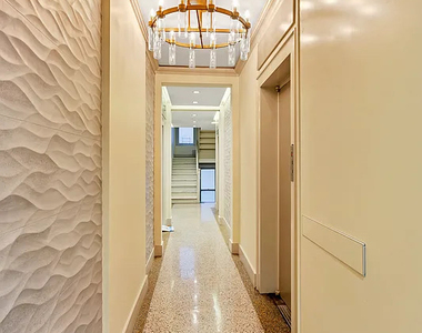 226 East 70th Street - Photo Thumbnail 11