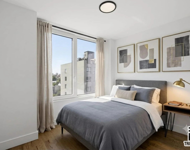 997 Rogers Avenue - Photo Thumbnail 5
