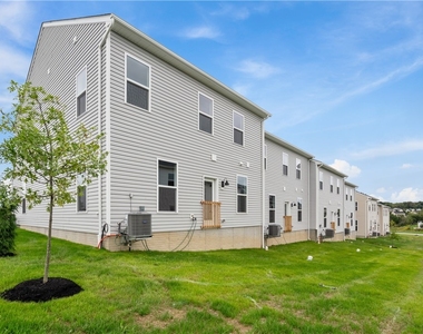 1015 Darcy Drive - Photo Thumbnail 24