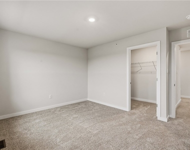 1015 Darcy Drive - Photo Thumbnail 22