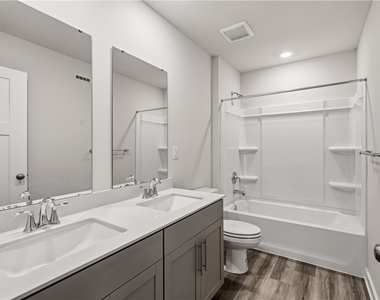 1015 Darcy Drive - Photo Thumbnail 17
