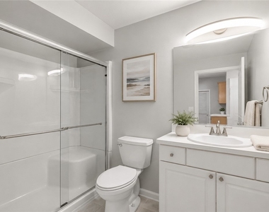 217 Adams Pointe Boulevard - Photo Thumbnail 10