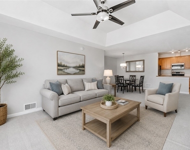 217 Adams Pointe Boulevard - Photo Thumbnail 3