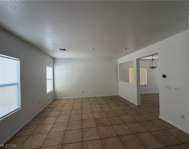 5566 Sun Temple Avenue - Photo Thumbnail 6