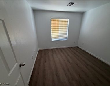 5566 Sun Temple Avenue - Photo Thumbnail 13