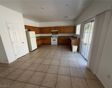 5566 Sun Temple Avenue - Photo Thumbnail 7