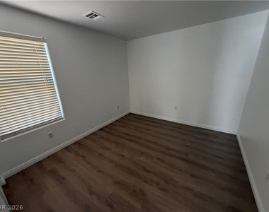 5566 Sun Temple Avenue - Photo Thumbnail 12