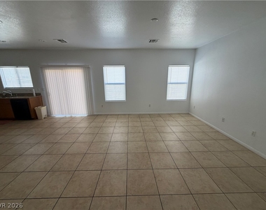 5566 Sun Temple Avenue - Photo Thumbnail 5