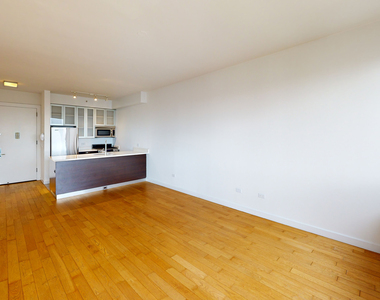 808 Columbus Ave - Photo Thumbnail 2