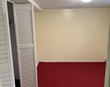 228 East 87th Street - Photo Thumbnail 3