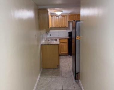 228 East 87th Street - Photo Thumbnail 2