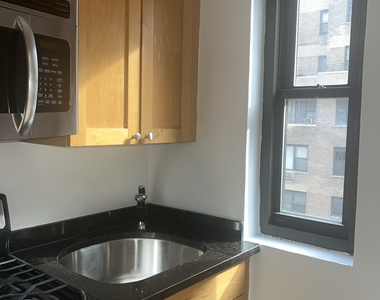 East 56th Street - Photo Thumbnail 13