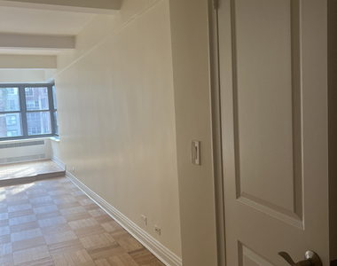 East 56th Street - Photo Thumbnail 1