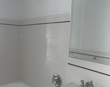 East 56th Street - Photo Thumbnail 10