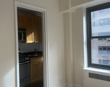 East 56th Street - Photo Thumbnail 11