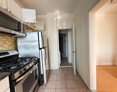 676 Riverside Drive - Photo Thumbnail 8