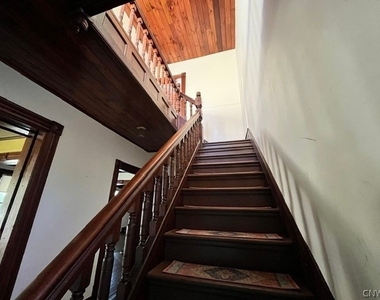 128 N School Street - Photo Thumbnail 10