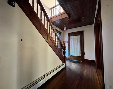 128 N School Street - Photo Thumbnail 9