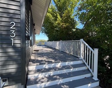 231 W Third Street - Photo Thumbnail 2