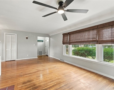 9105 Main St - Photo Thumbnail 11