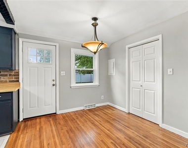 9105 Main St - Photo Thumbnail 13