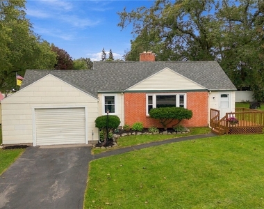 9105 Main St - Photo Thumbnail 2