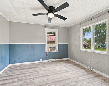 9105 Main St - Photo Thumbnail 24