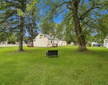 9105 Main St - Photo Thumbnail 33
