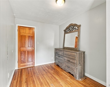 9105 Main St - Photo Thumbnail 23