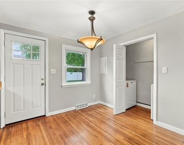 9105 Main St - Photo Thumbnail 14