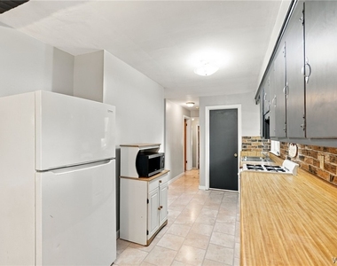 9105 Main St - Photo Thumbnail 20