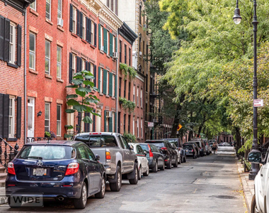 315 West 21st Street - Photo Thumbnail 4