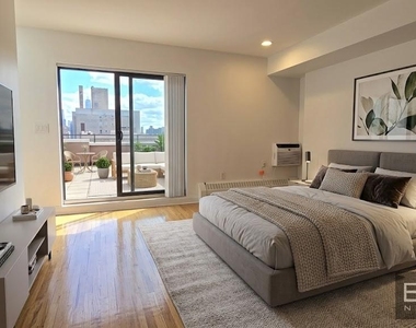 Sixth Avenue - Photo Thumbnail 2