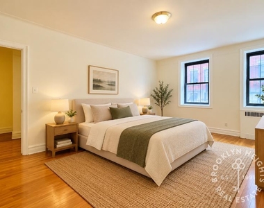 200 Clinton St. - Photo Thumbnail 3