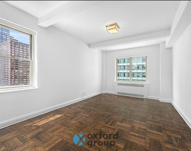 East 27th Street - Photo Thumbnail 2