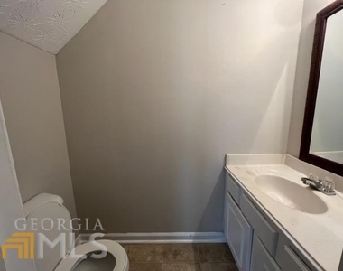 8260 Max Court - Photo Thumbnail 14