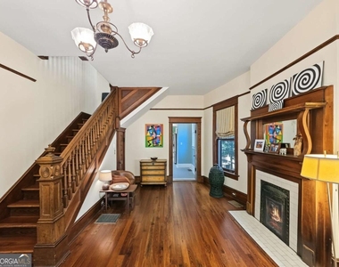 1059 Alta Avenue Ne - Photo Thumbnail 8