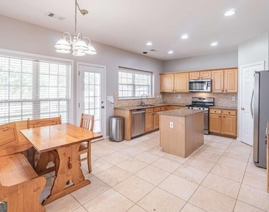 230 Albrighton Court - Photo Thumbnail 13