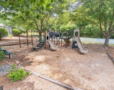 230 Albrighton Court - Photo Thumbnail 35