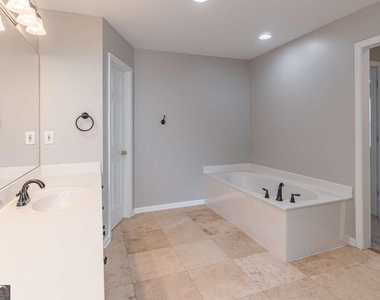 230 Albrighton Court - Photo Thumbnail 21