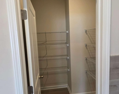 2253 Martin Springs Bend - Photo Thumbnail 13