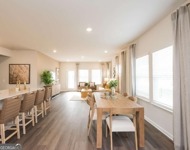 2253 Martin Springs Bend - Photo Thumbnail 10