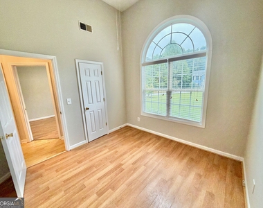 574 Hickeria Way - Photo Thumbnail 13