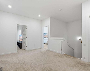 5045 Reserve Drive - Photo Thumbnail 25