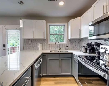 1362 Eubanks Avenue - Photo Thumbnail 23