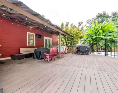 1362 Eubanks Avenue - Photo Thumbnail 17