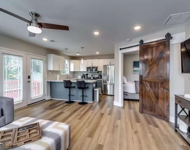 1362 Eubanks Avenue - Photo Thumbnail 22